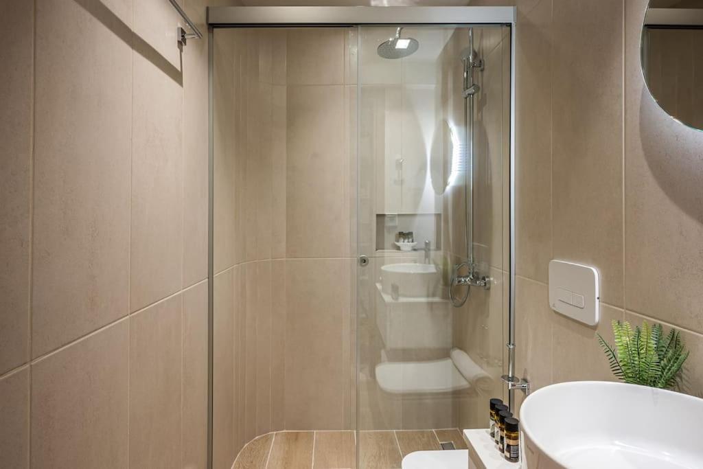 Amalia's Luxury 2 Apartment *